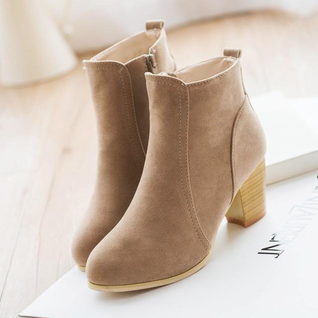 The ankle Side zipper boots