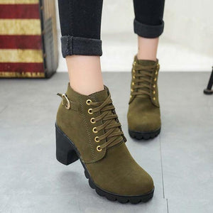 The Flat Heel Women Boots